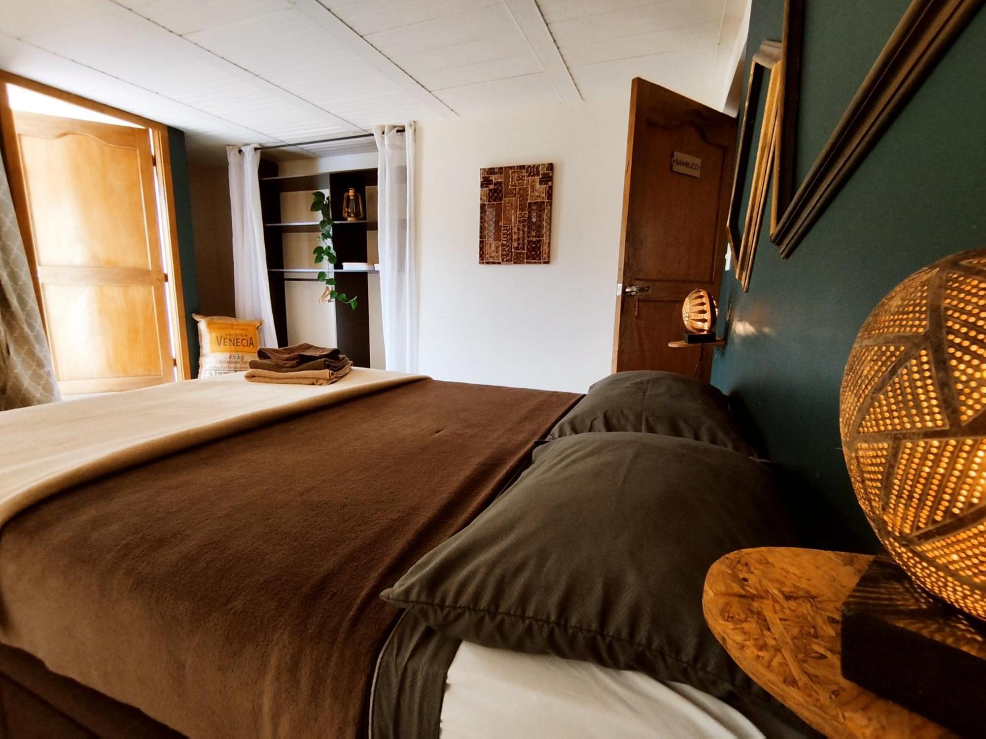 Casa Kayam Art Hostel Coliving Coworking غواتابيه الغرفة الصورة