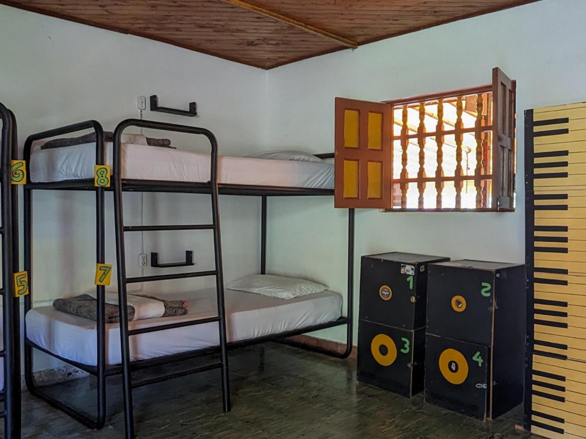 Casa Kayam Art Hostel Coliving Coworking غواتابيه الغرفة الصورة